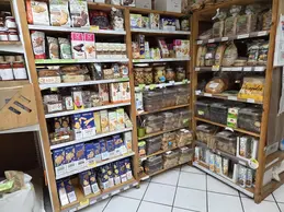 3-biocoop-manosque-le-ble-en-herbe-magasin-bio-biscuit-vrac-petit-dejeuner.webp
