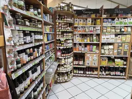 3-biocoop-manosque-le-ble-en-herbe-magasin-bio-epicerie-commerce-equitable-prix-accessible.webp