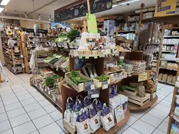 3-biocoop-manosque-le-ble-en-herbe-magasin-bio-patate-legume-fruit-saison-local.webp