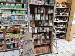 3-biocoop-manosque-le-ble-en-herbe-magasin-bio-the-tisane-commerce-equitable.webp
