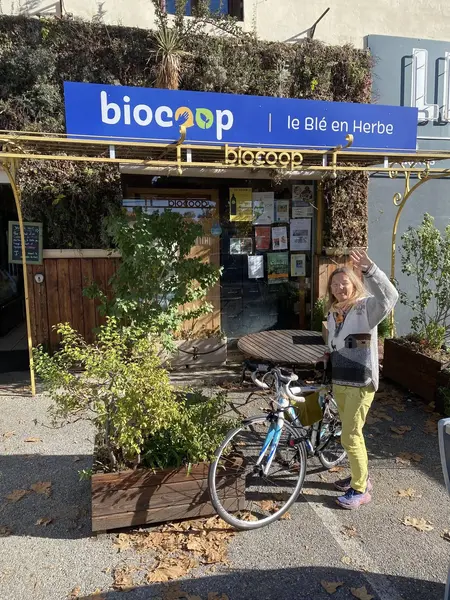 Brigitte met les voiles !